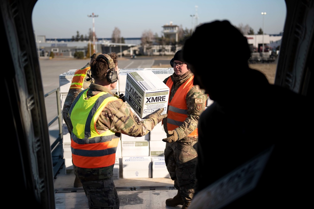 435th Contingency Response Group downloads aid and supplies in Poland to support Ukraine