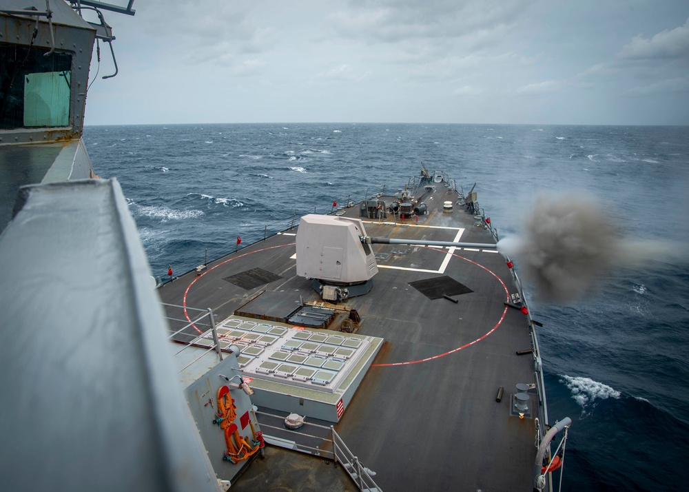 USS Truxtun Conducts Life Fire Exercise