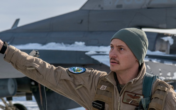 180FW Trains during AE22