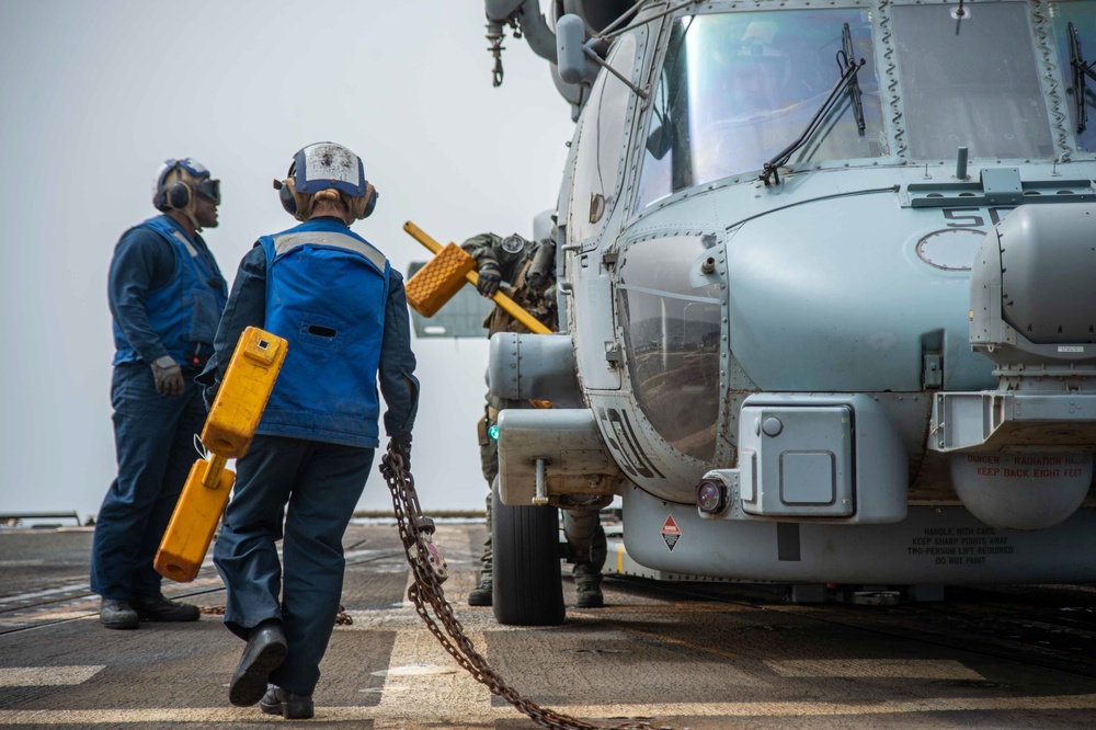 USS Jason Dunham (DDG 109) Conducts Flight Quarters