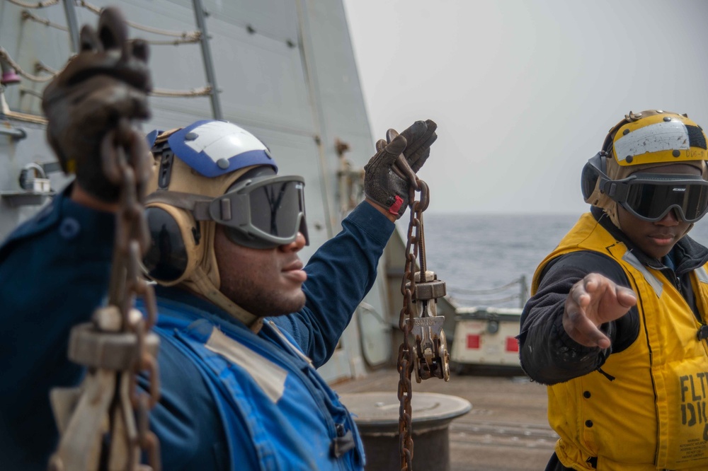 USS Jason Dunham (DDG 109) Conducts Flight Quarters