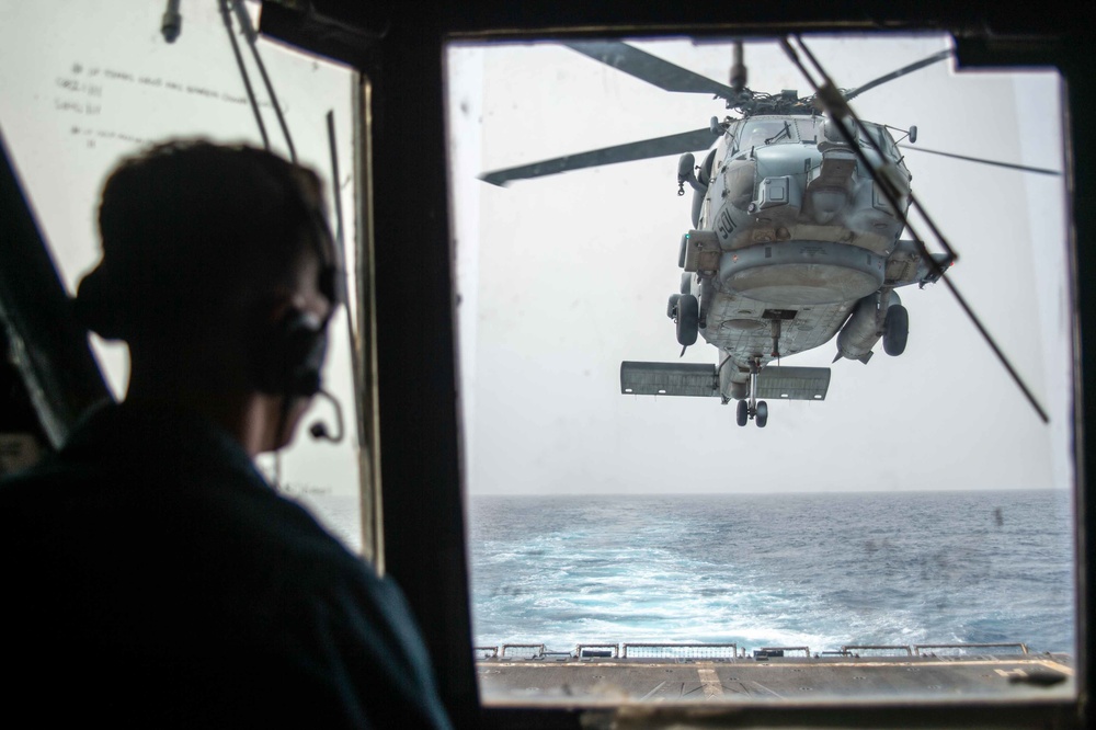 USS Jason Dunham (DDG 109) Conducts Flight Quarters