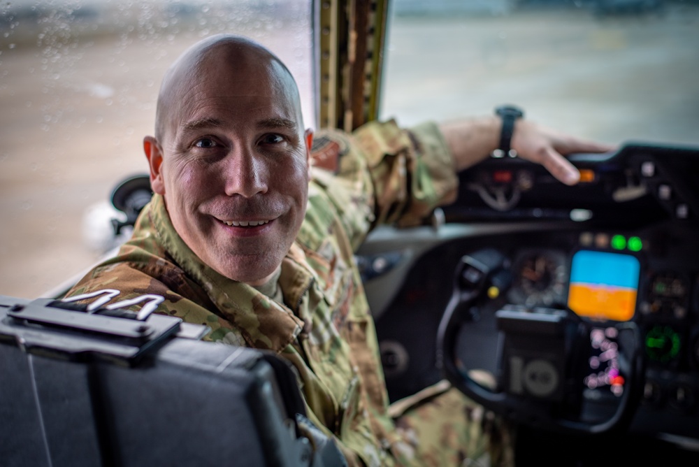 Col. Robert &quot;Preach&quot; McAllister reaches 5,000 flight hours