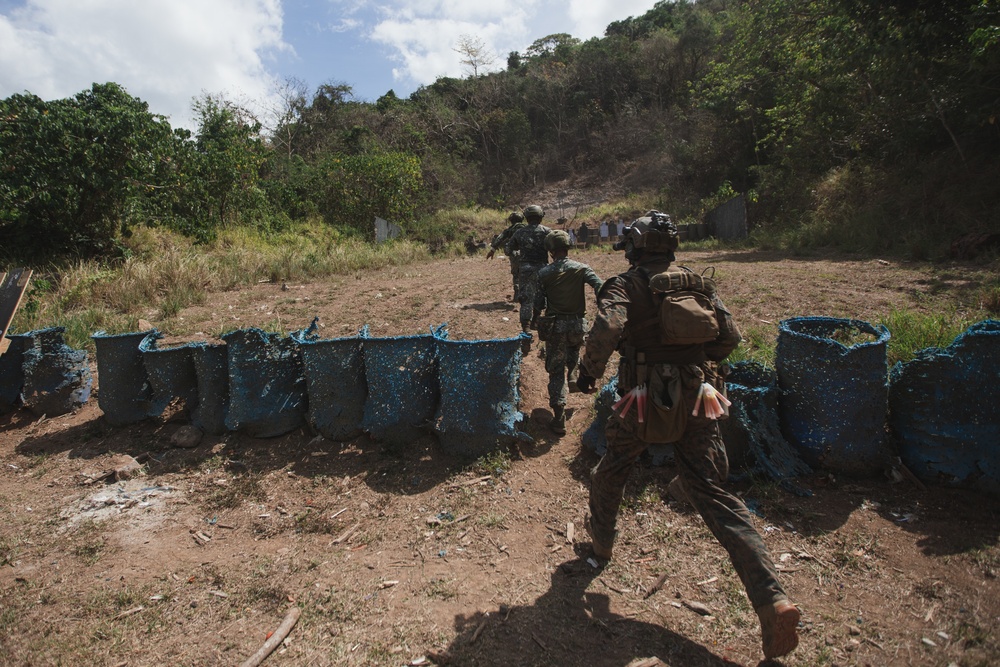 Balikatan 22- U.S. and Philippine Recon Marines Conduct a Close Quarters Range