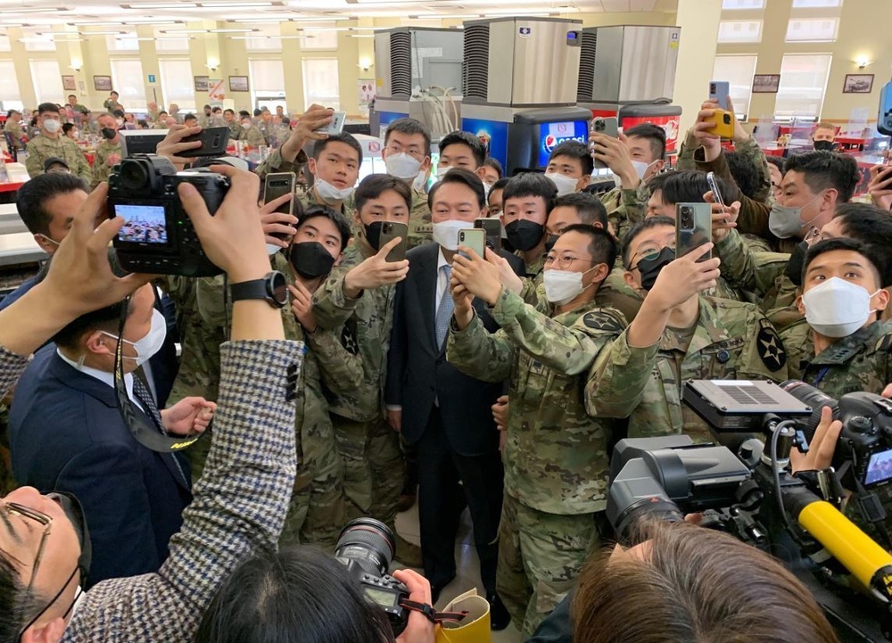 Korean president elect visits Camp Humphreys