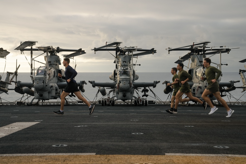Kearsarge Operates in the Atlantic Ocean