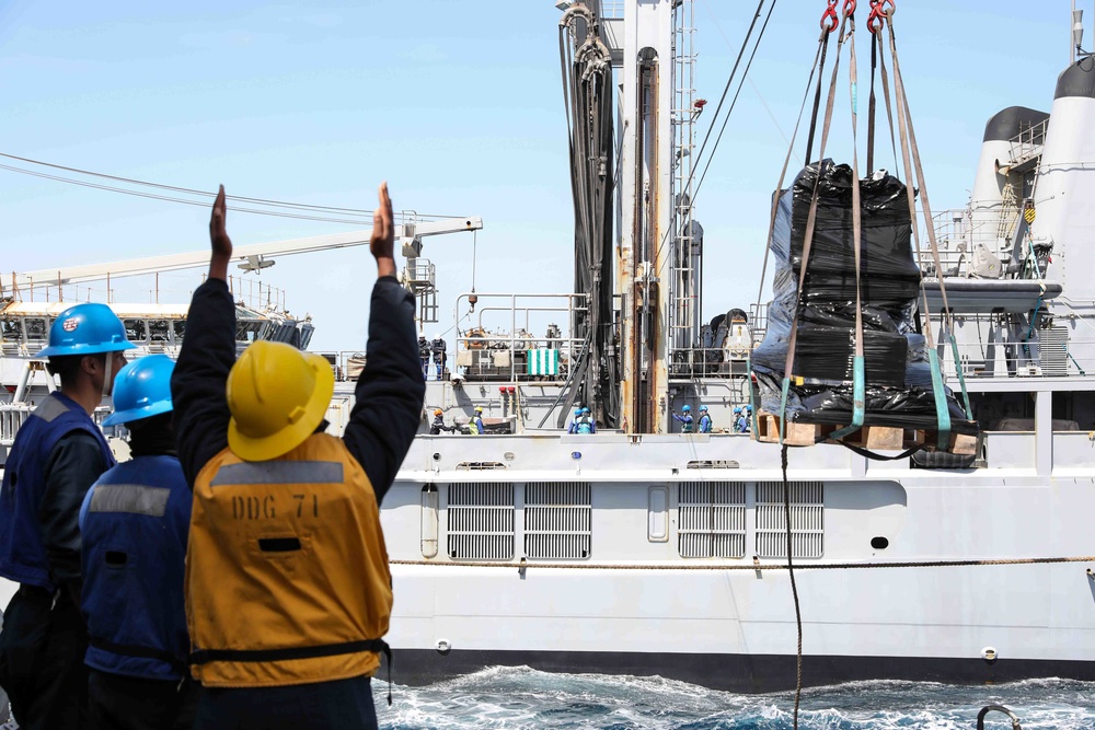 USS Ross replenishes at sea with FS Marne