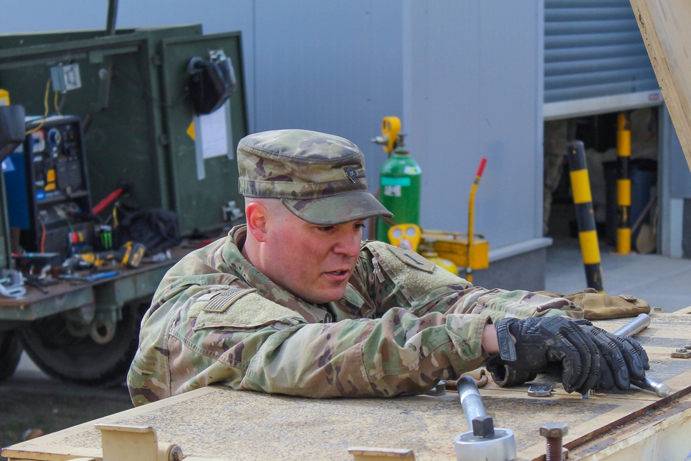 Mathis Uses Skills to Improve Readiness on M1A2 Abrams Tanks
