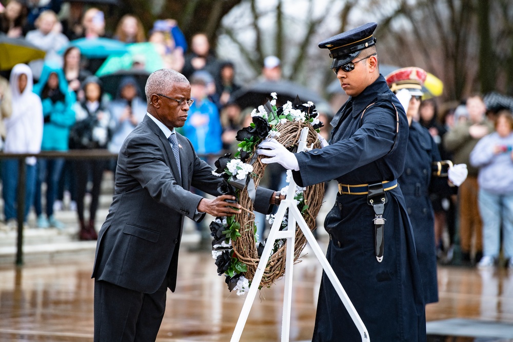 Minister of State of Angola Francisco Furtado Participates in a Public Wreath-Laying Ceremony at the Tomb of the Unknown Soldier