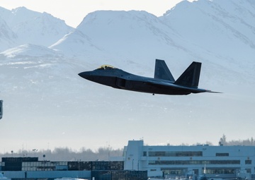 Raptors launch from Ted Stevens during PF 22-4