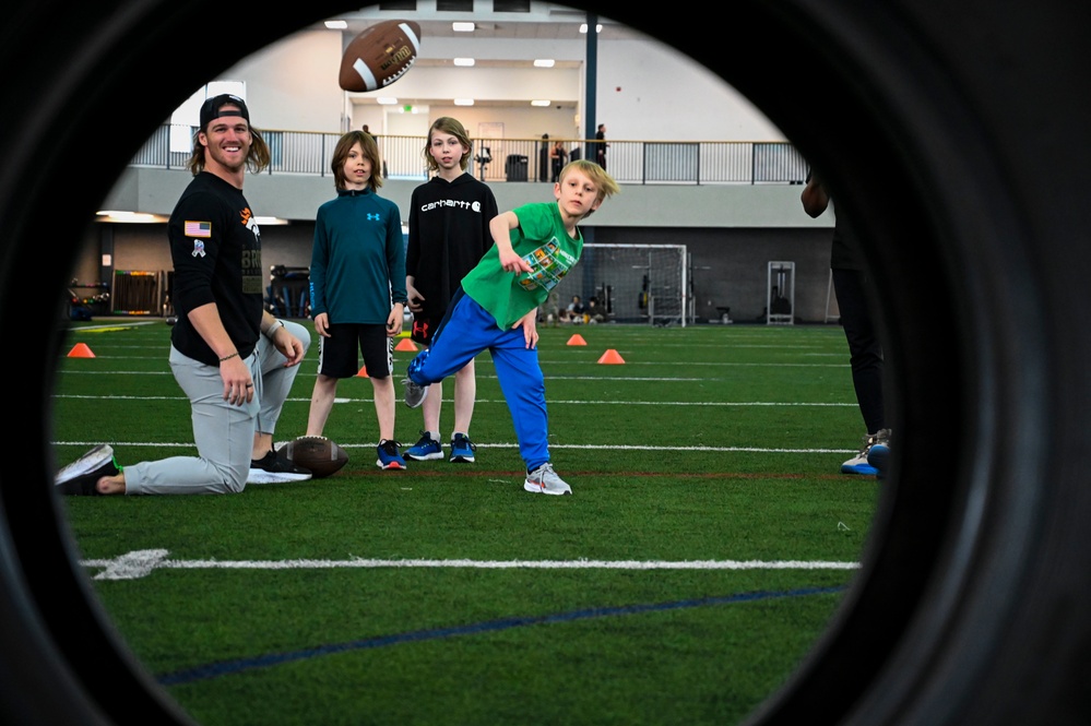 USO Hosts NFL Clinic at Eielson AFB