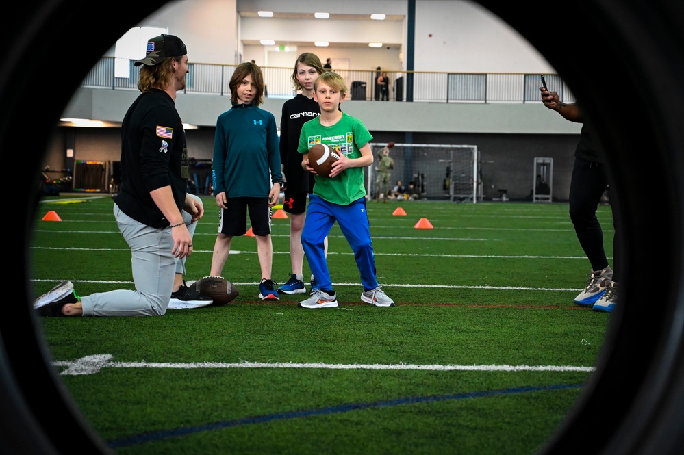 USO Hosts NFL Clinic at Eielson AFB