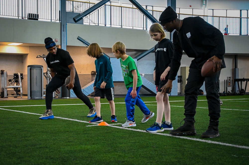 USO Hosts NFL Clinic at Eielson AFB