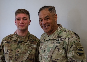 FORSCOM commander visits the IVY Division