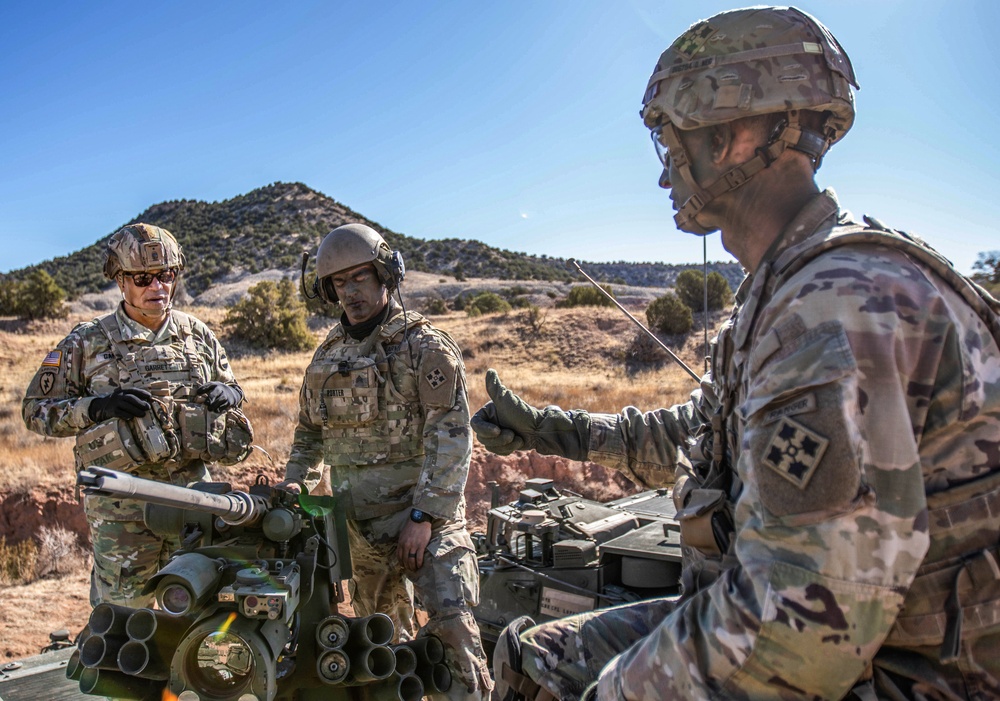 FORSCOM commander visits the Ivy Division