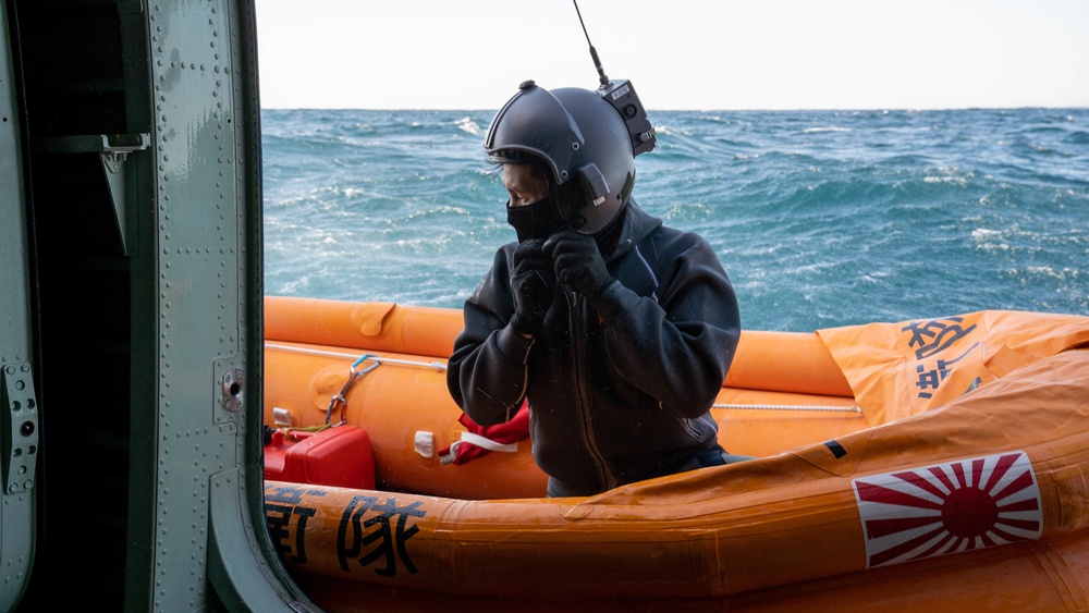 AFSOC, USFJ deputy commanders fly on Japan's amphibious US-2