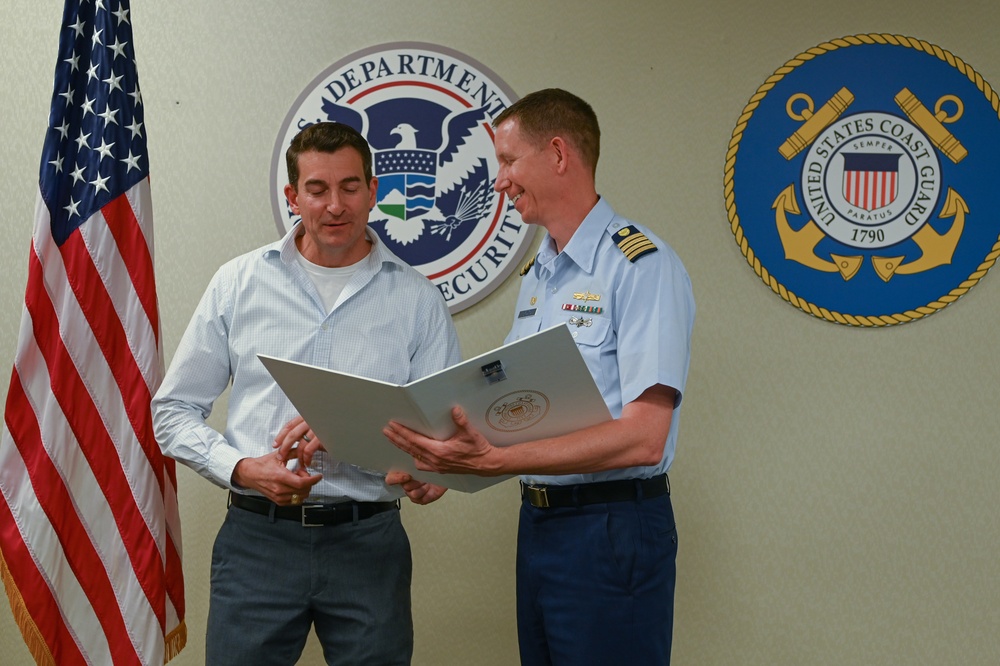 Coast Guard recognizes good Samaritan for heroic actions in Houston Ship Channel