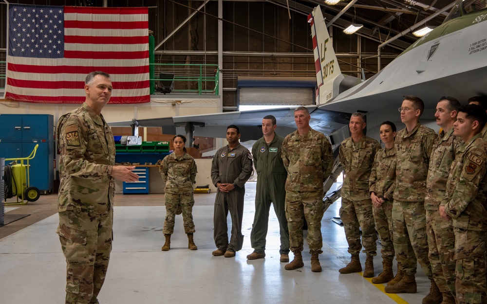 19th Air Force Command Team visits Luke AFB