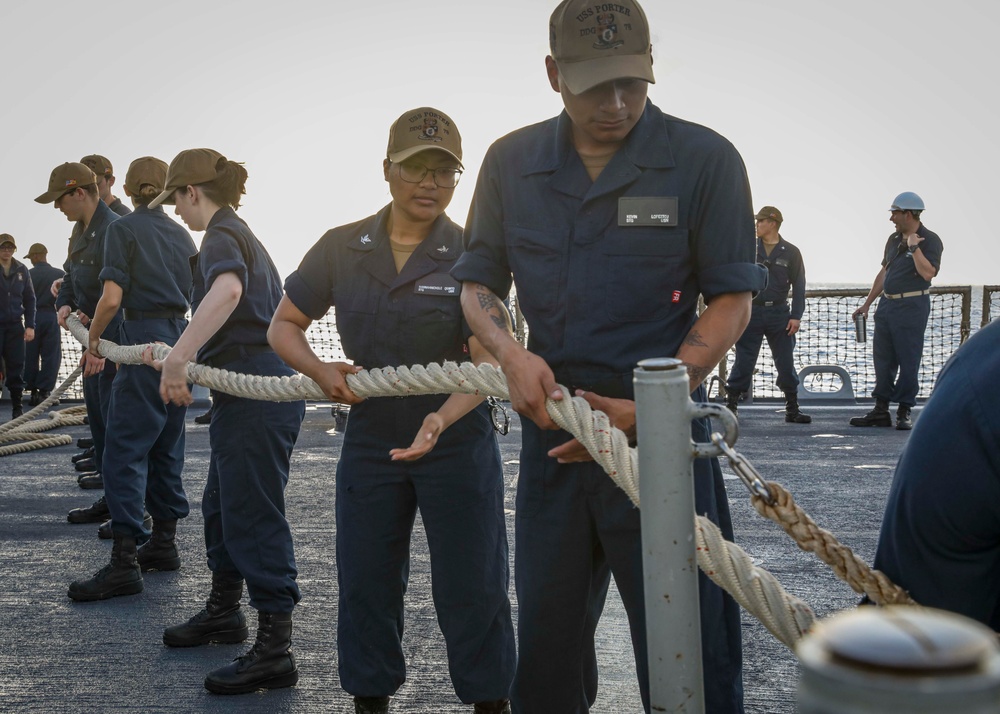 USS Porter (DDG 78) Underway