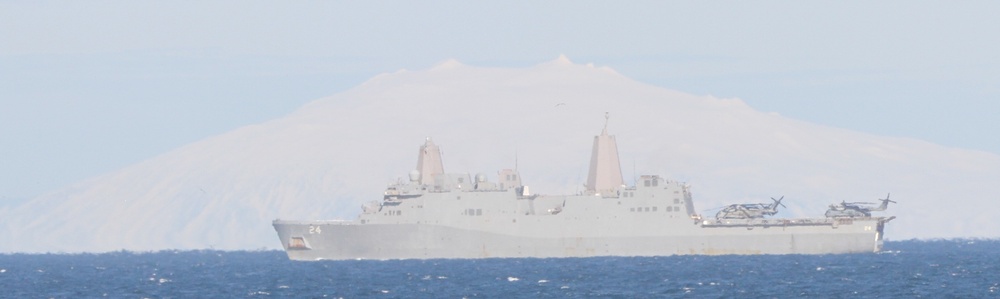 Icelandic Coast Guard operates with USS Arlington (LPD 24) during exercise Northern Viking 22