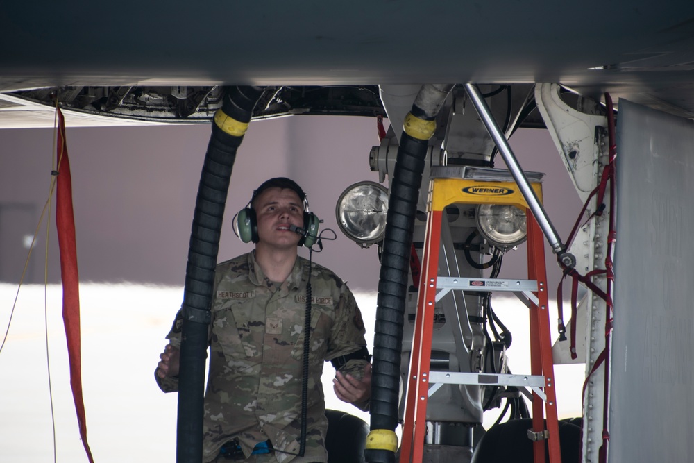 509th Bomb Wing B-2 Spirit stealth bombers and maintenance crews take part in Exercise Agile Tiger