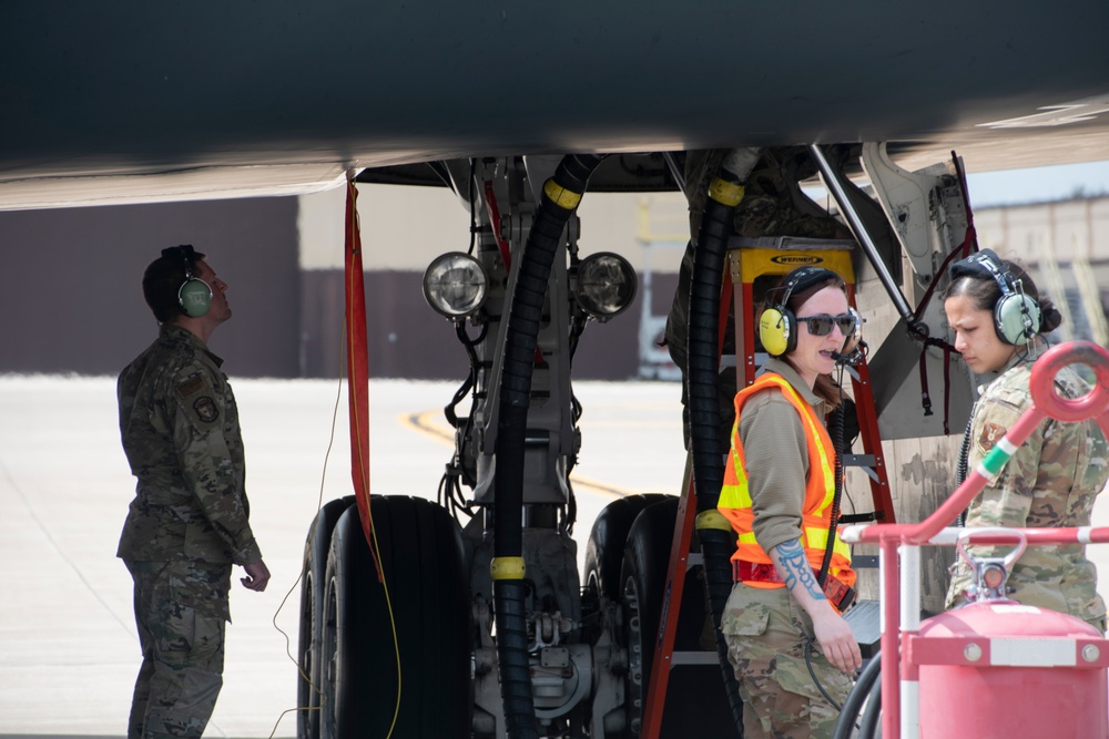 509th Bomb Wing B-2 Spirit stealth bombers and maintenance crews take part in Exercise Agile Tiger