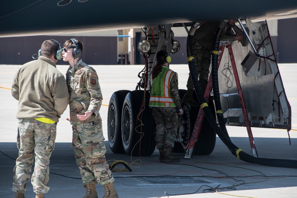 509th Bomb Wing B-2 Spirit stealth bombers and maintenance crews take part in Exercise Agile Tiger