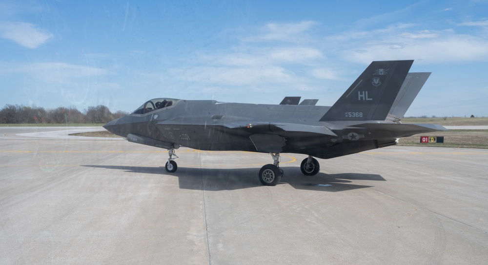T-38 Talons fly training mission