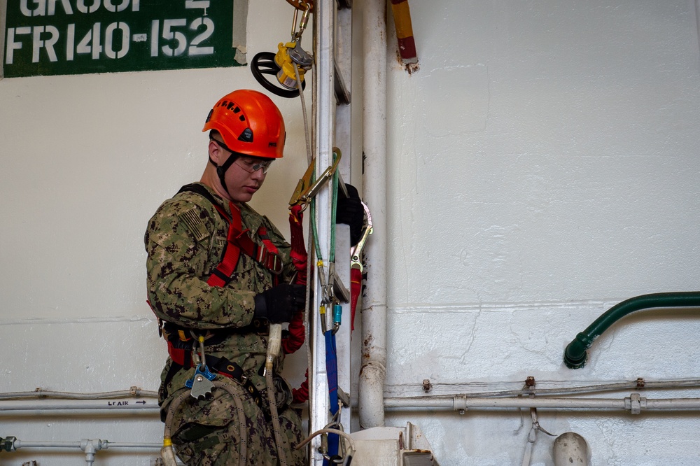 USS Carl Vinson (CVN 70) Fall Protection Training