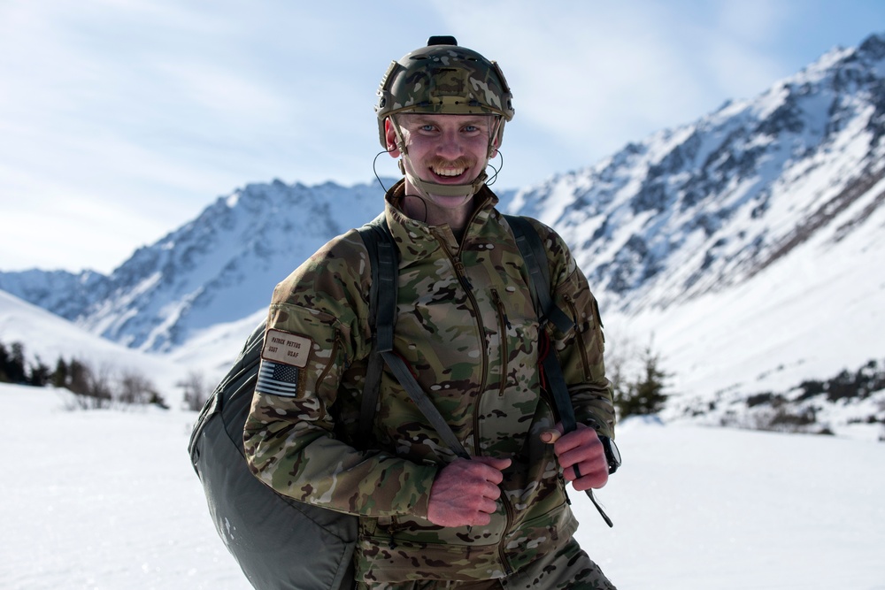 Special warfare Airmen and Army aviators conduct airborne training at JBER