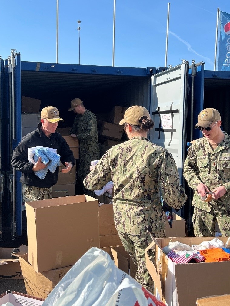 Forrest Sherman Sailors Assist Ukrainian Refugees
