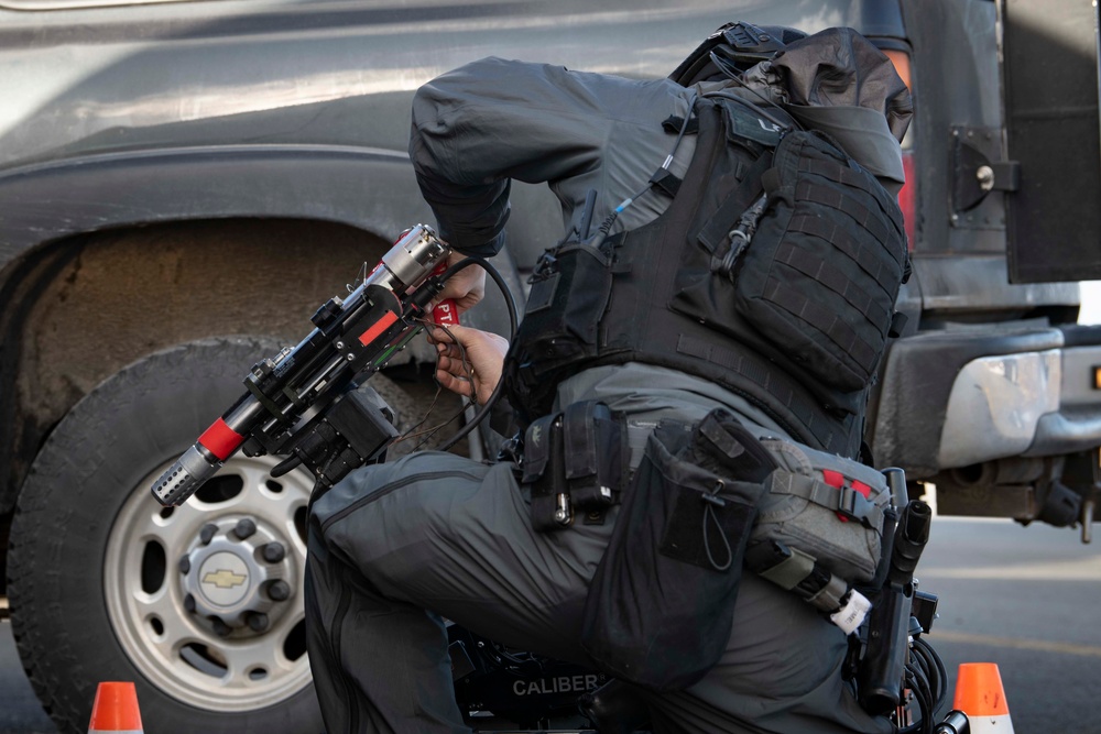 Icelandic Police disarm simulated IED