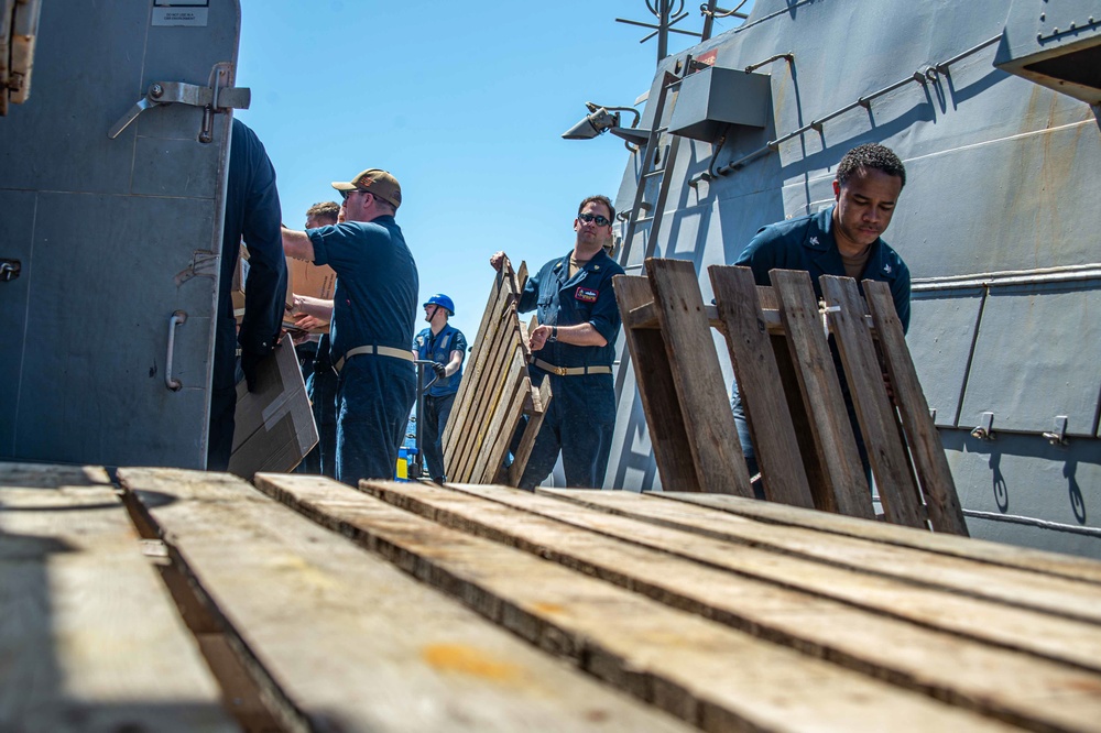 USS Jason Dunham (DDG 109) Conducts Replenishment-at-Sea With USNS Laramie (T-AO-203)