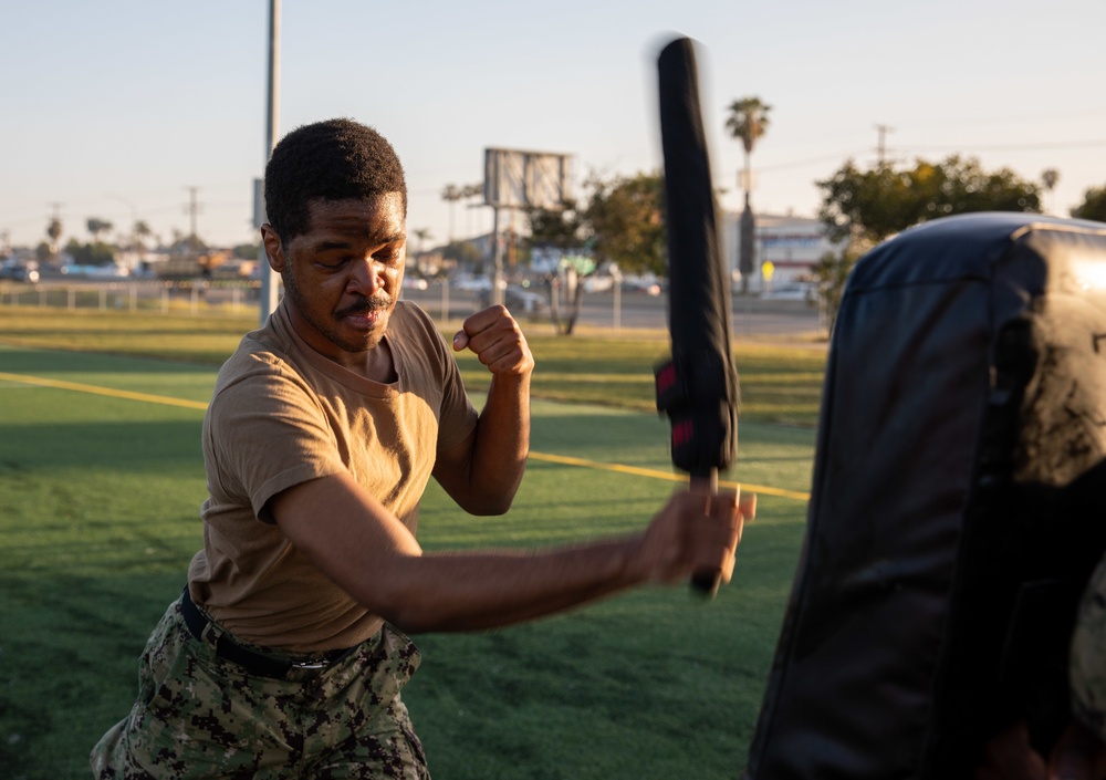 Makin Island Sailors Participate in NSFS Course