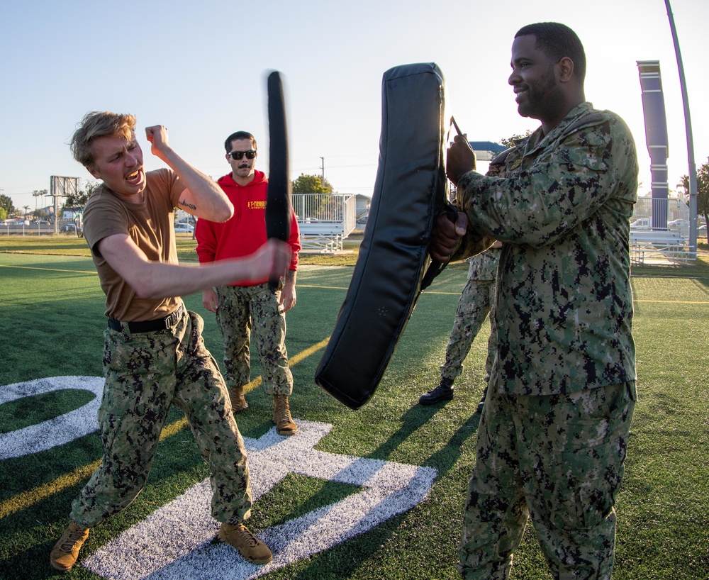 Makin Island Sailors Participate in NSFS Course