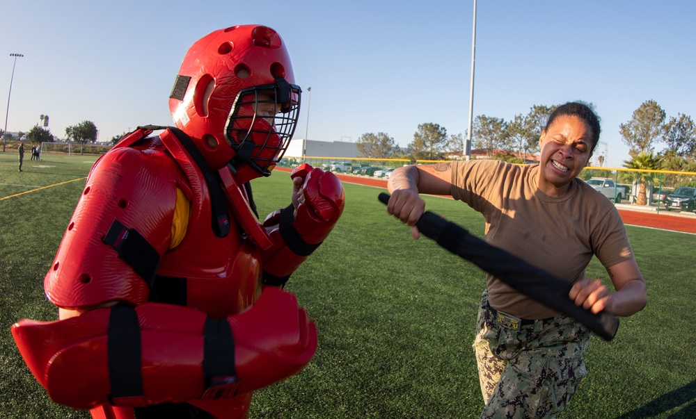 Makin Island Sailors Participate in NSFS Course