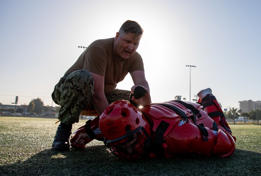 Makin Island Sailors Participate in NSFS Course