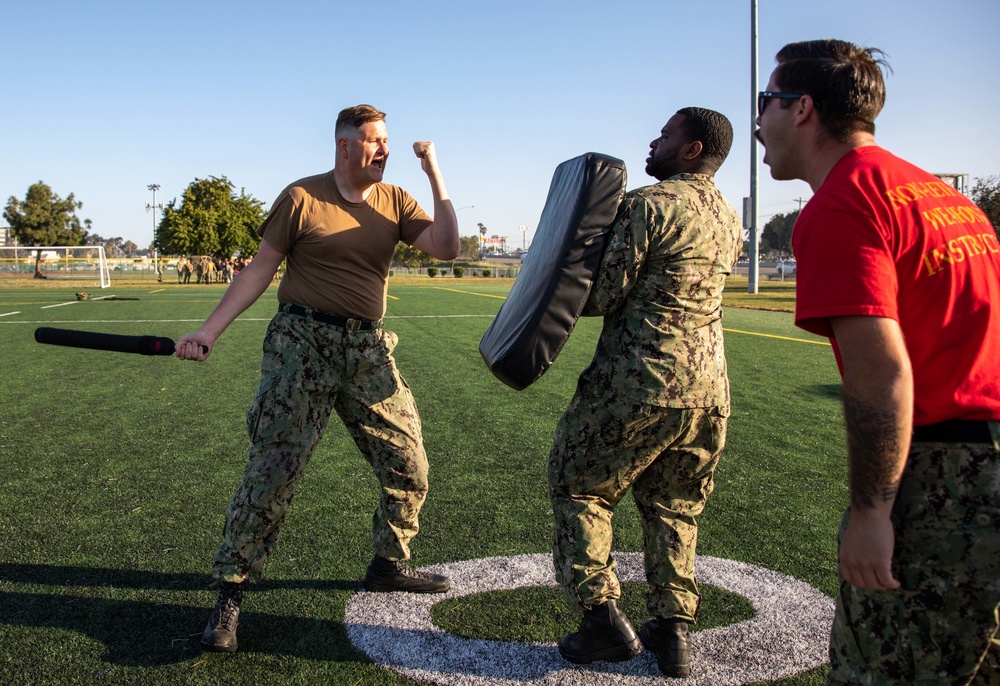 Makin Island Sailors Participate in NSFS Course
