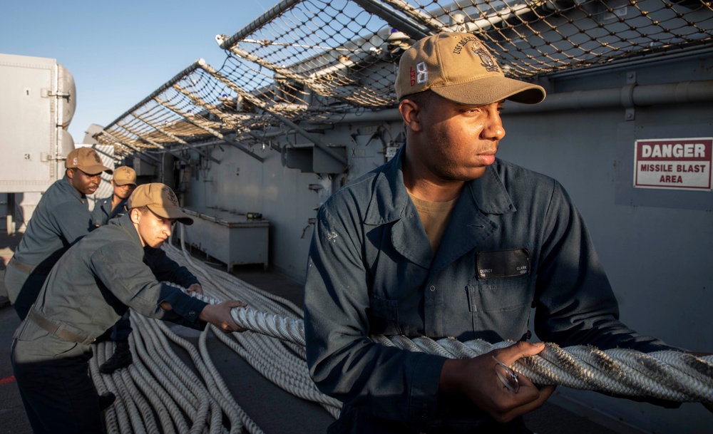 Makin Island Sailors Heave Line