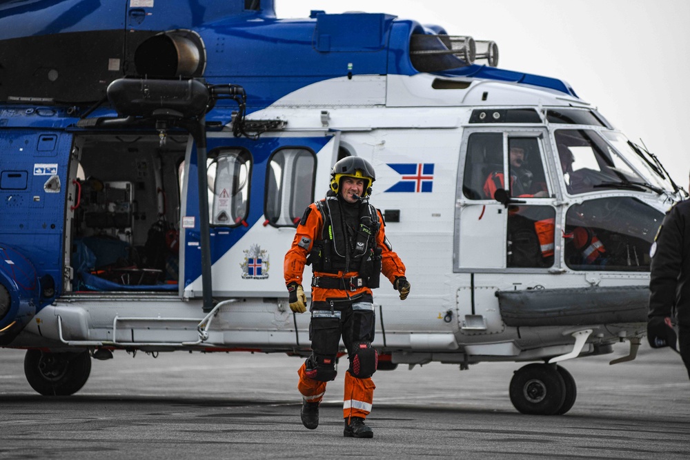 Shock Trauma Platoon Simulates Transfer and Medical Aid