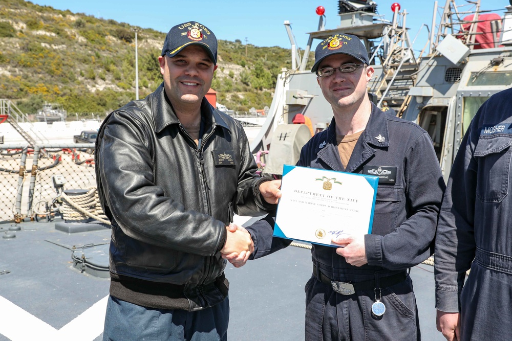 USS Ross Sailors receive awards