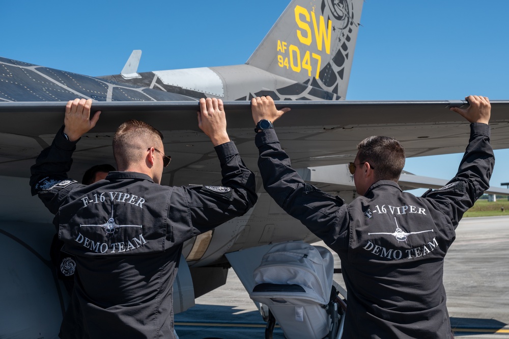 Titans of Flight: JB Charleston Air Expo 2022-Day 2