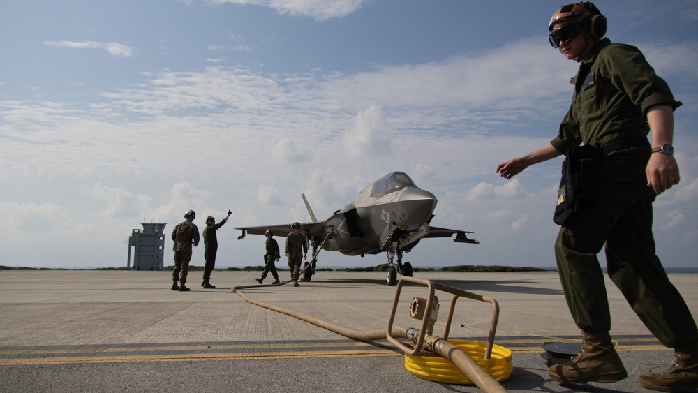 F-35B Lightning II Field Carrier Landing Practice