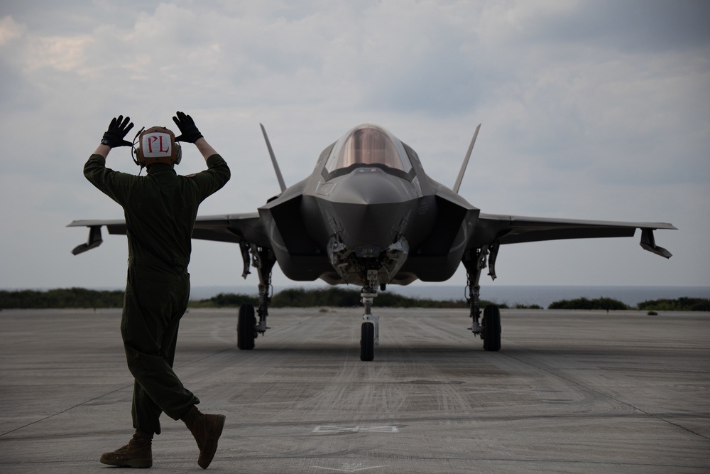 F-35B Lightning II Field Carrier Landing Practice