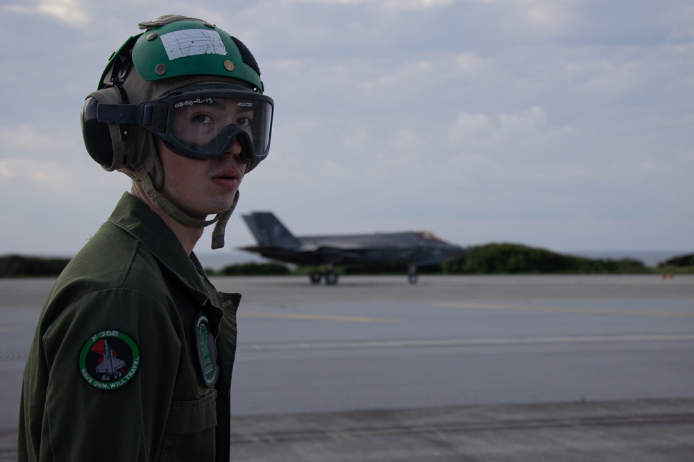 F-35B Lightning II Field Carrier Landing Practice