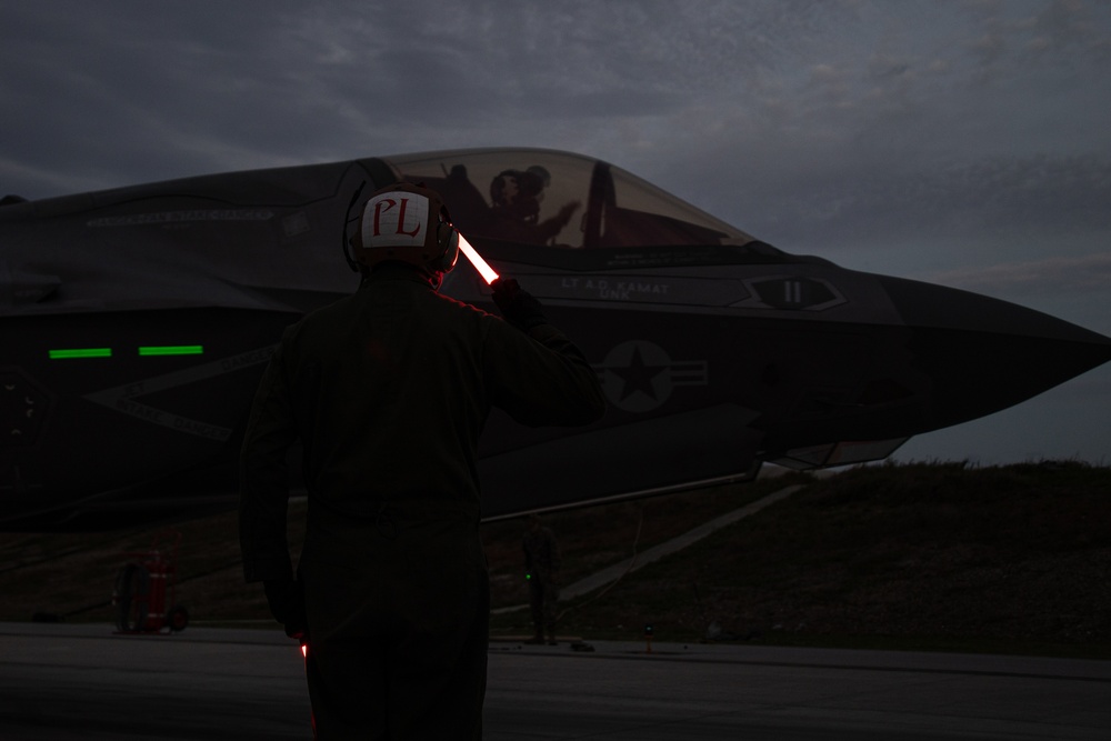 F-35B Lightning II Field Carrier Landing Practice