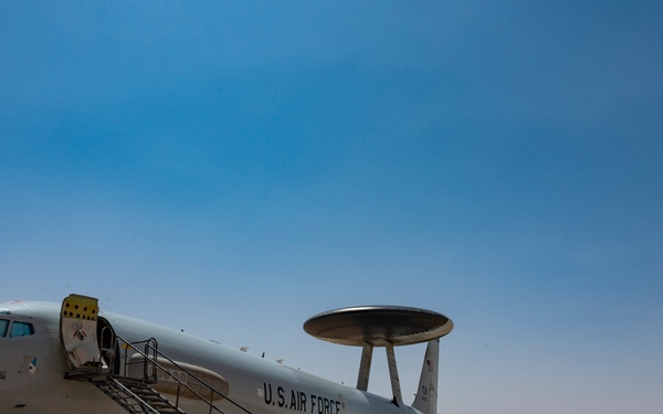E-3 Sentry connects with KC-10 Extender