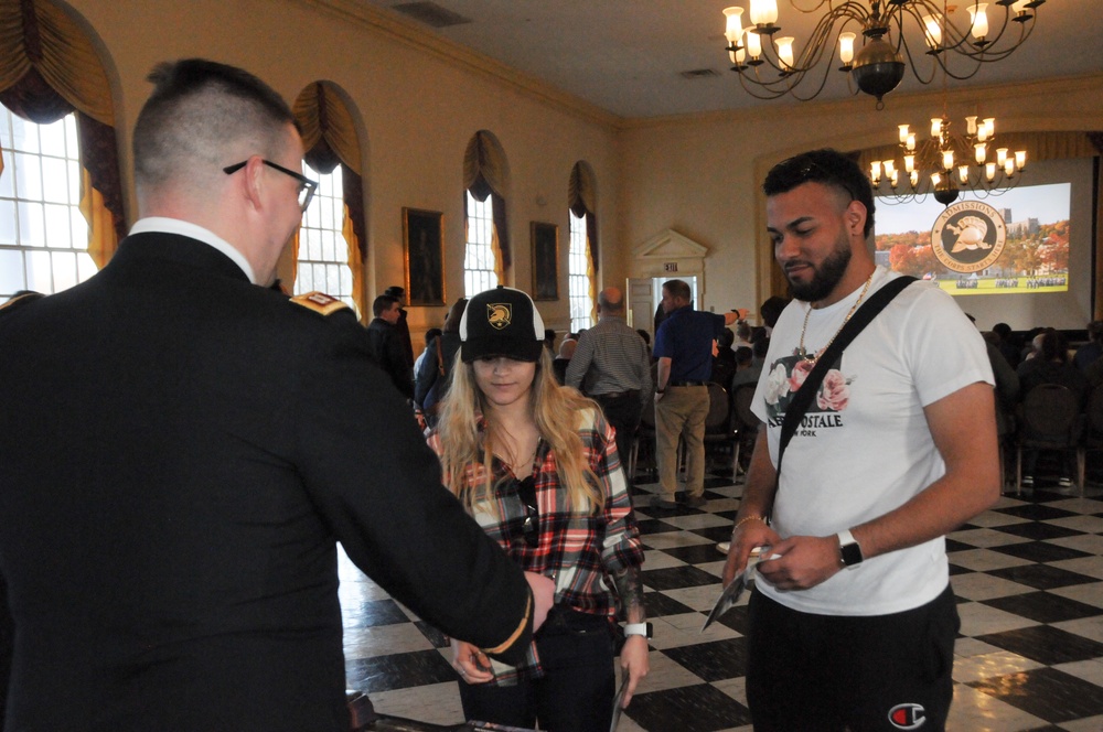 Army Reserve ambassador promotes military education, Minuteman Scholarships