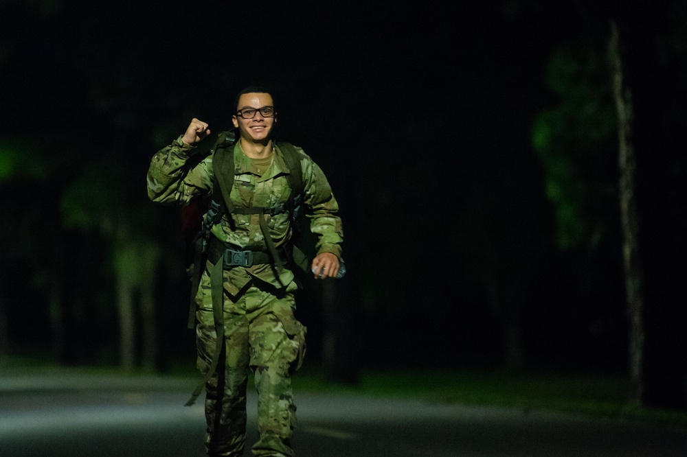 Service members endure 18.6 mile Norwegian Ruck March