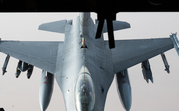 Airmen fly final McGuire AFB KC-10 deployment sortie